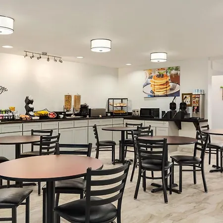 Microtel Inn & Suites By Wyndham Salt Lake City Airport-2